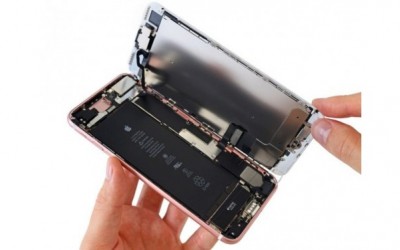 Разглобяването на iPhone 7 и 7 Plus потвърждава наличието на Intel LTE модем в някои модели и още.