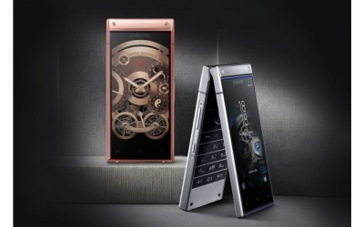 Samsung представи флагмана W2019 с два AMOLED екрана